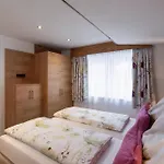Apartment Ella's